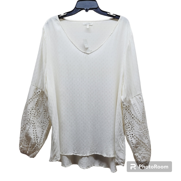 * Maurices Womens Blouse Plus Size 1X, 16/18 Cream BOHO Eyelet Balloon  Sleeve - Picture 1 of 6